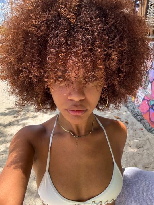 Laura Mandengue