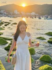 Quỳnh Bee