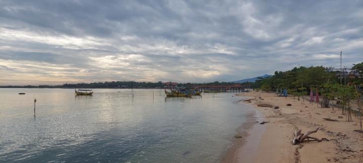 Fajar yang Mengajar Tenang