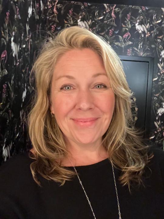 Jen Bates