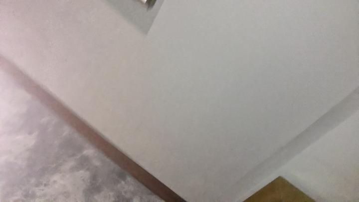 N S