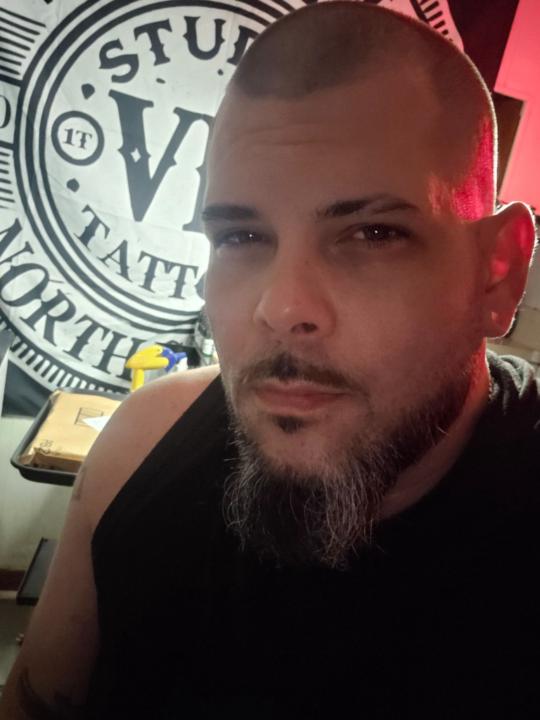 Les The Living Legend Almond