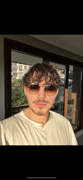Arif Sezer