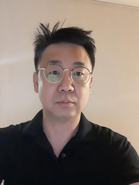 Seungyong Lee