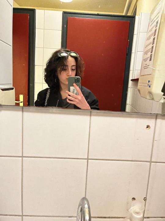 Leilah Cenuse