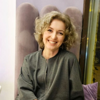 PRO Julia Lavrinenko