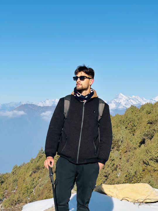 Dixit Gautam