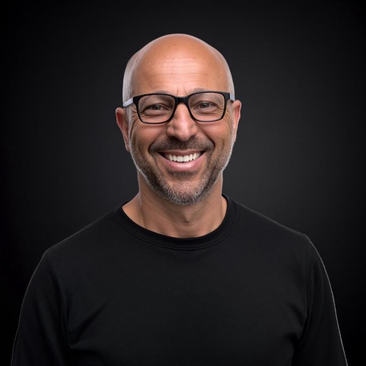 Peter James