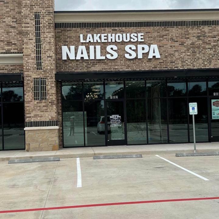 Lakehouse Nails Spa