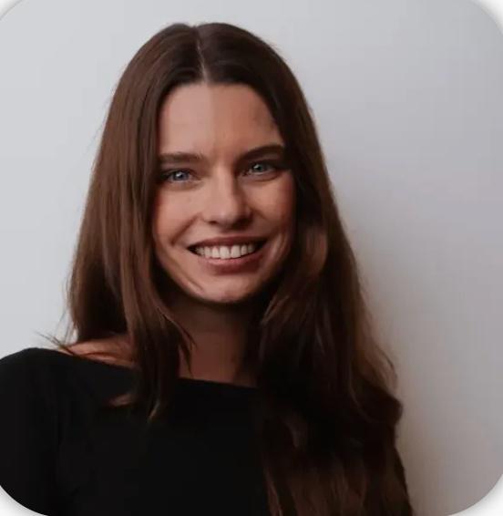 Ella Manrho
