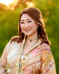 Dr Sandra Moon