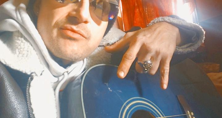 Chum and the guitar