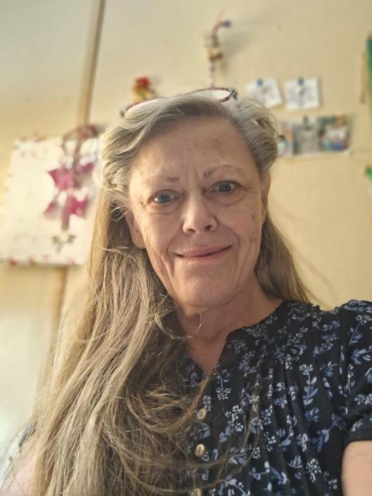 Lucinda Schneider
