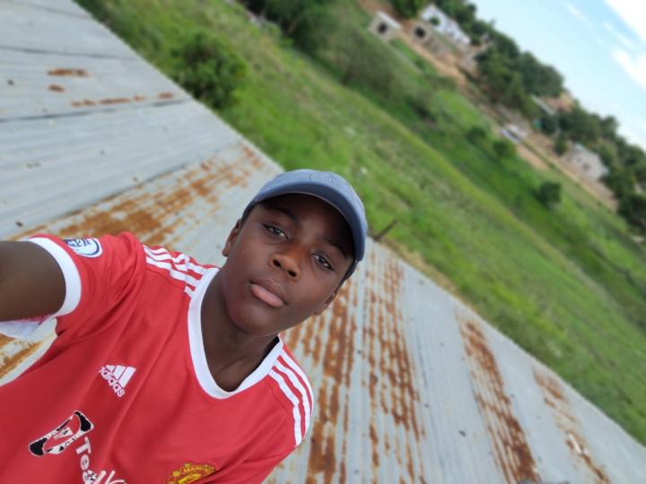 Rozzay Makhubela
