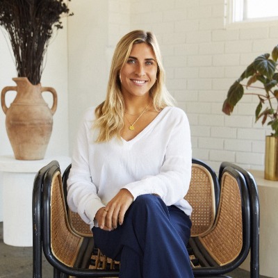 Bella Molloy-van de Klundert