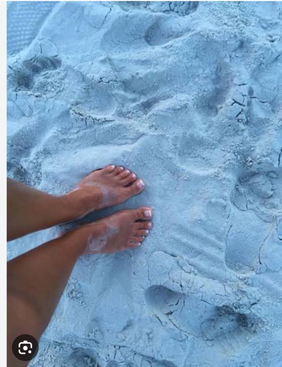 Sand toes💕
