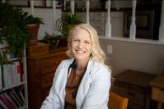 Alexandra Armstrong