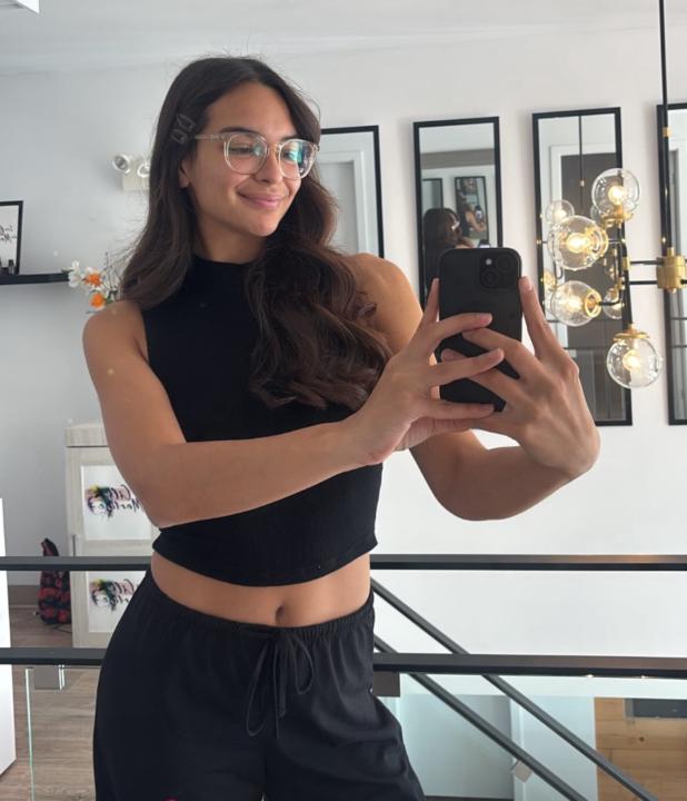 Manucure Clara
