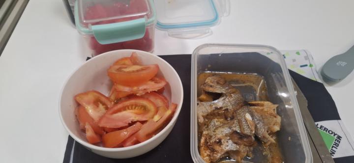  Todos os dias um tomate nem sabes o bem que lhe fazias 😅😅