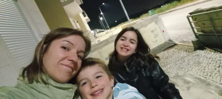 Caminhada noturna com os pequenos 