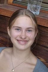 Lea Käsbohrer