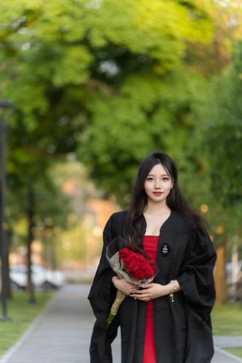 Jiadi He
