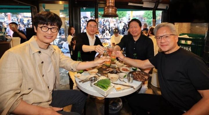 TỶ PHÚ NGHÌN TỶ ĐI GẶP KHÁCH HÀNG... CÒN NHIỀU SALES VỪA LÊN QUẢN LÝ ĐÃ NGẠI ĐI THỊ TRƯỜNG