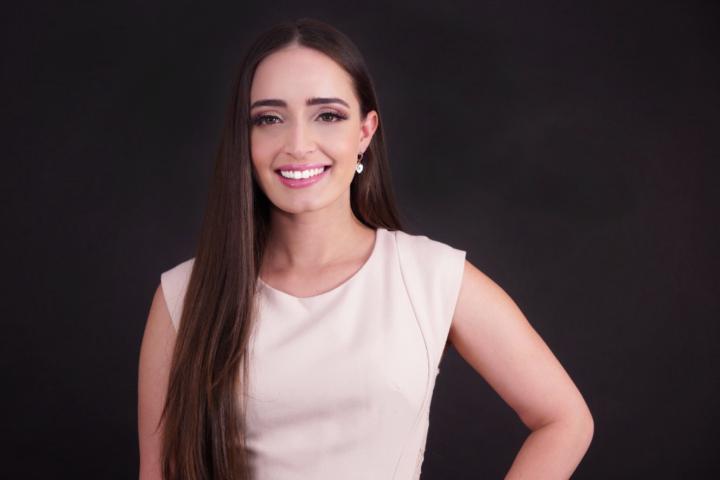 Carla De Moya