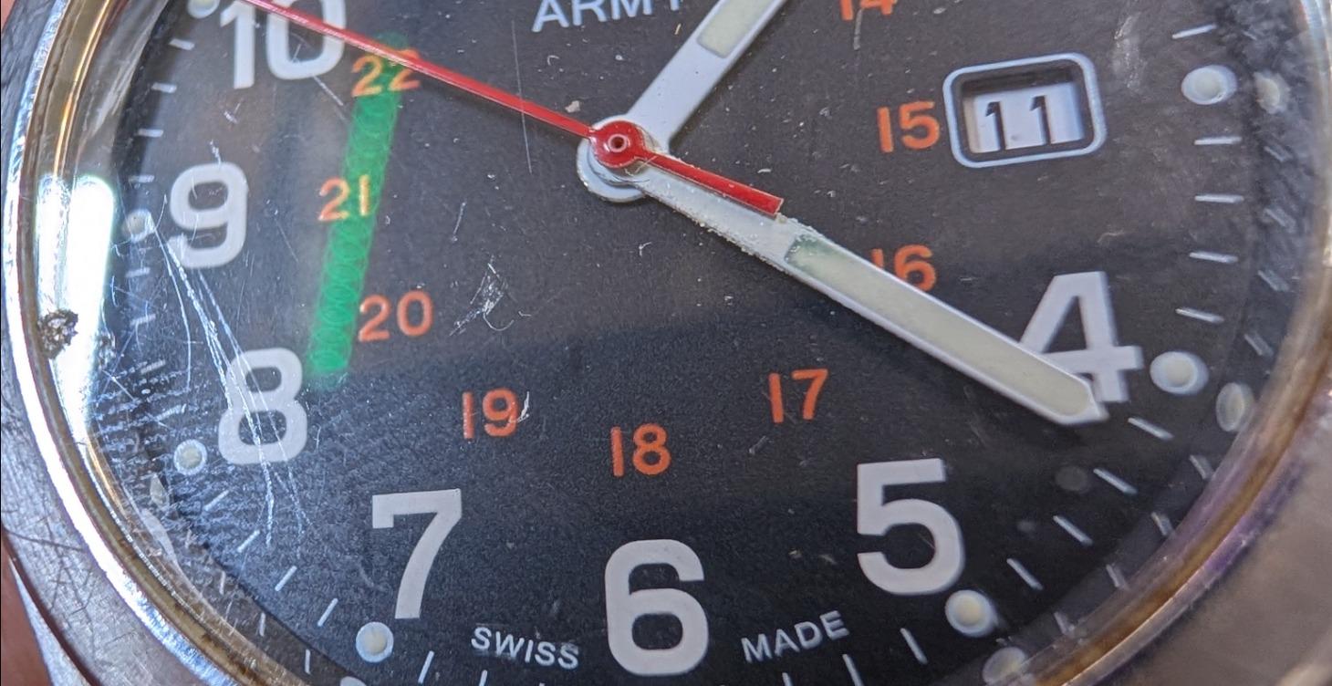 Watch battery and links