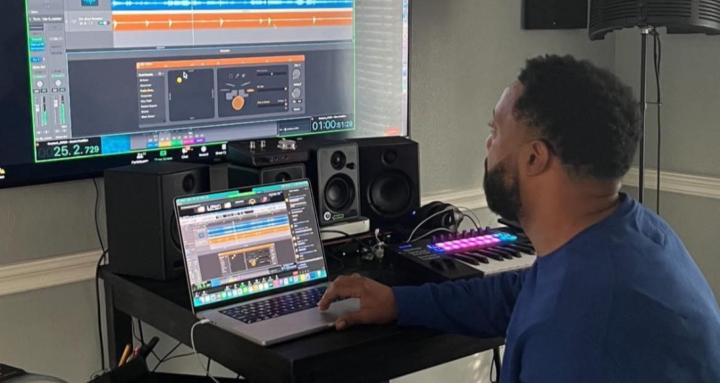 Kleedaproducer@gmail.com