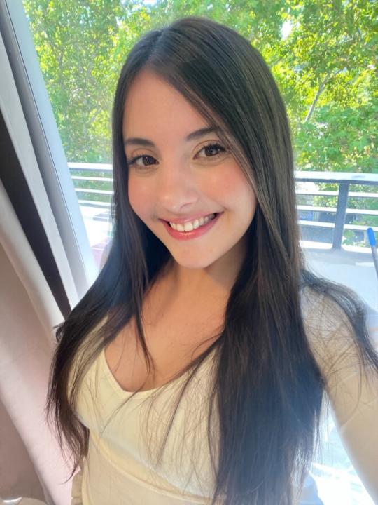 Agustina At