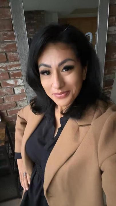 Eve Valenzuela