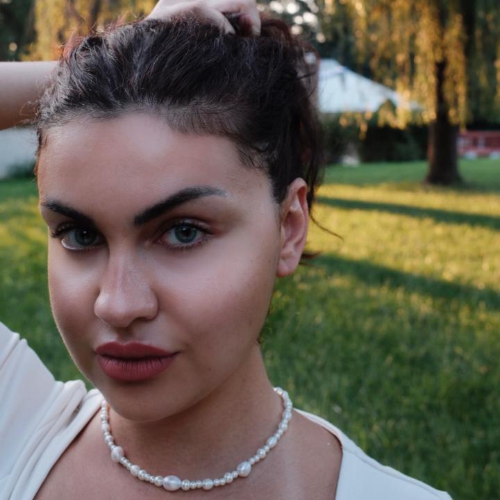 Inez Kheny