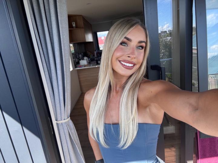 Liv Hopson