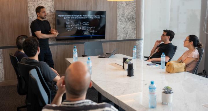 Javier Ads Mastermind 