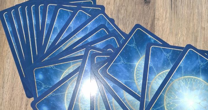 ORACLE CARD READINGS/TEACHINGS
