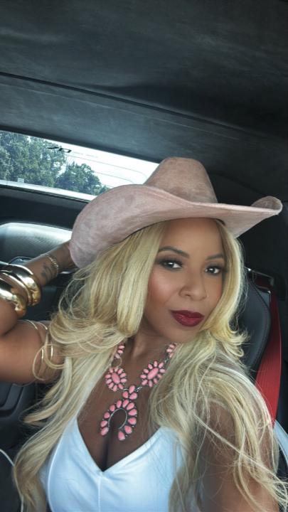 Justina Glover