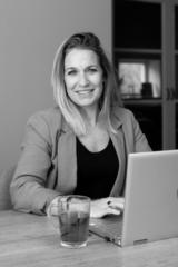 Anneke van Hooff