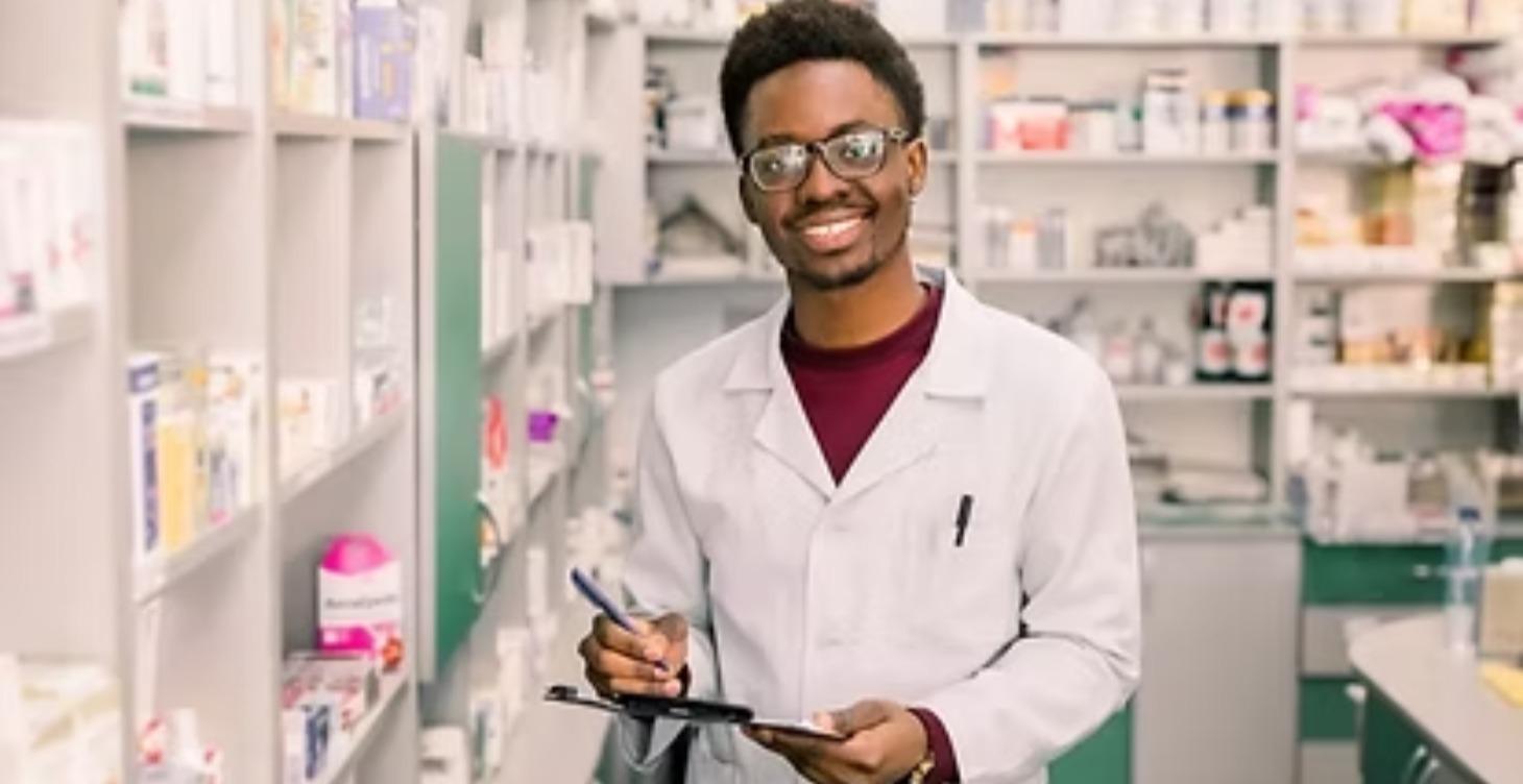Devenir technicien en pharmacie