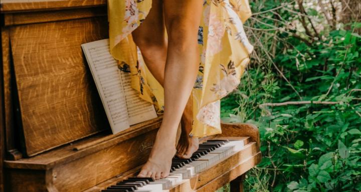 Bethany Talks Piano