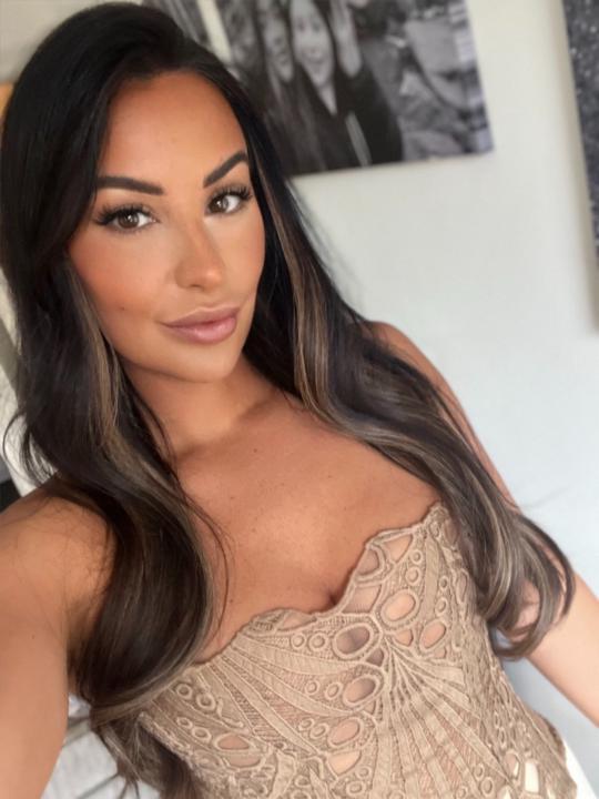 Lianne Akins