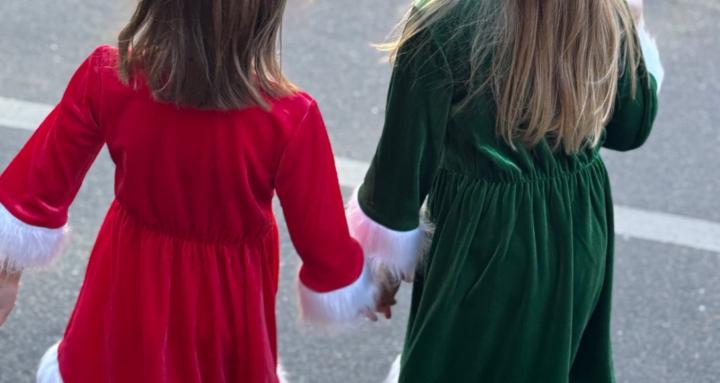 Parents chat and help