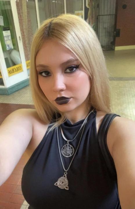 Melanie Micaela Newman Sánchez