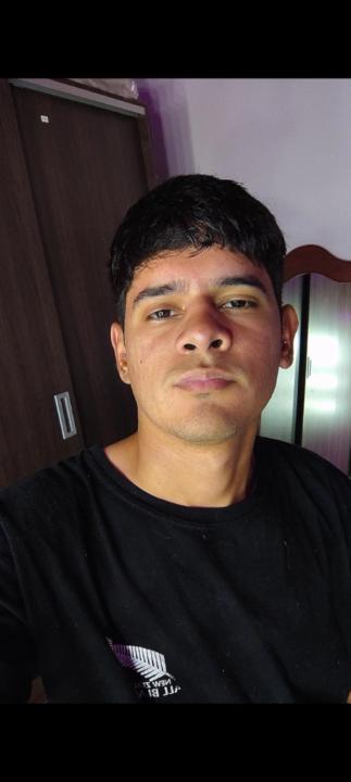Lucas Flores