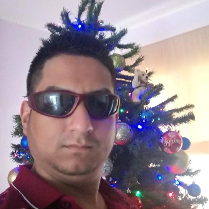 Byron Cruz