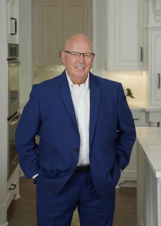 Bruce Quernemoen