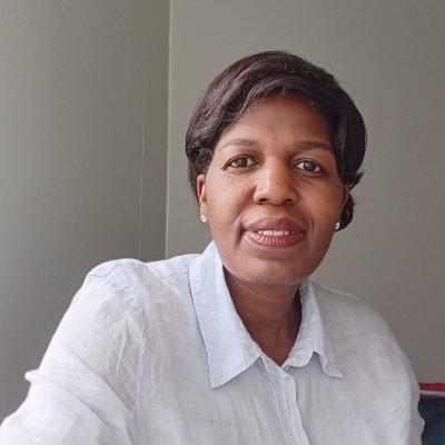 Elaine Qalinge