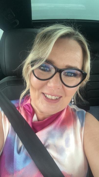 Dee McDonnell