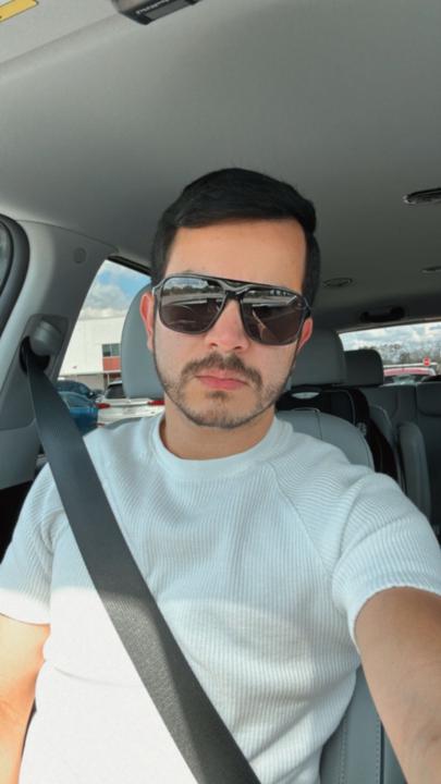 Erik Vivas