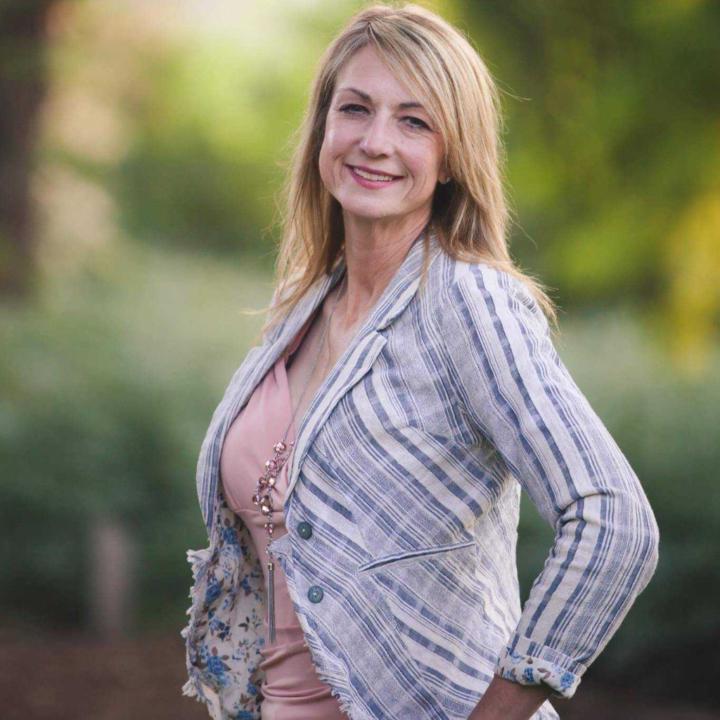 Shaunelle Roeber